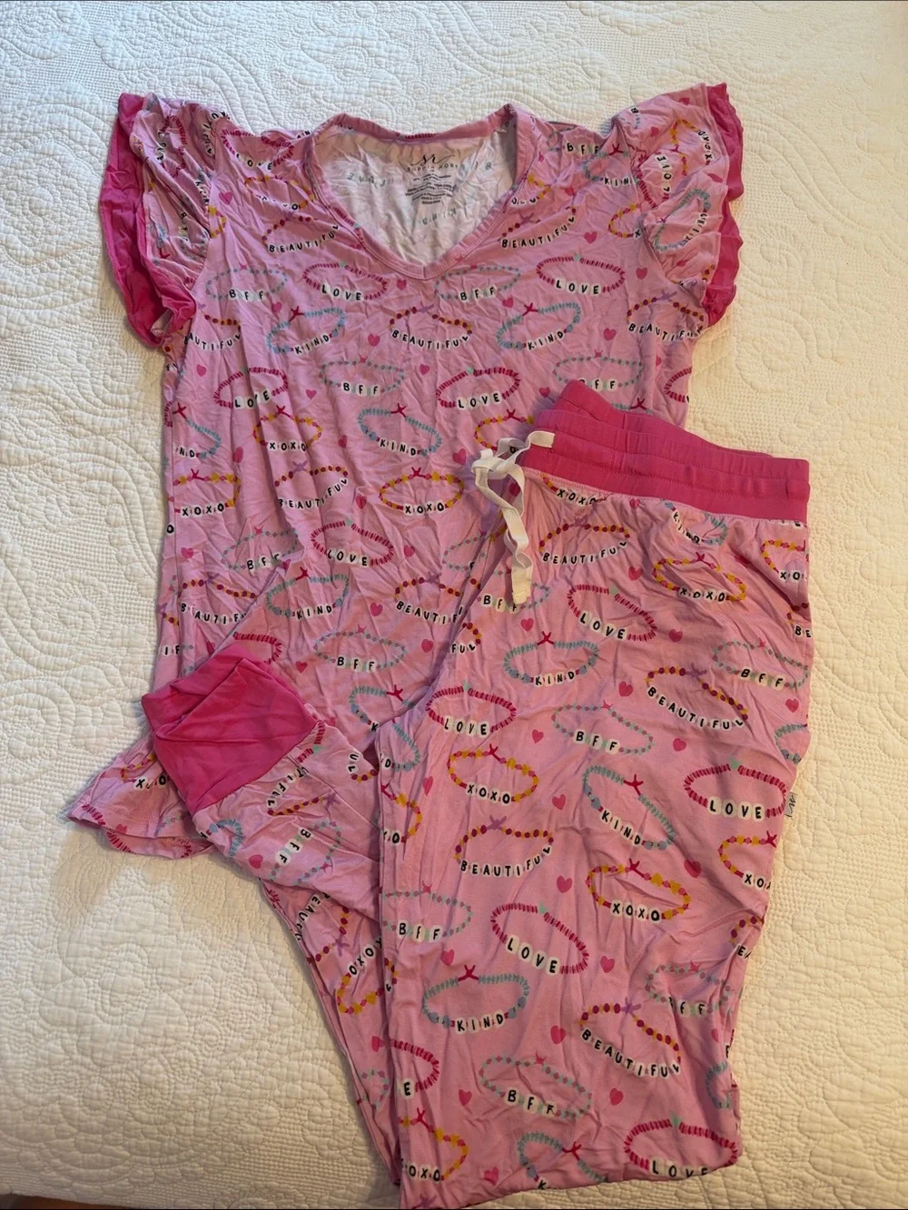 Women’s pink 'Love' Heart Pattern Pajama Set